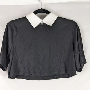 NWT, DE PHILO CROP TOP BLOUSE WITH WHITE COLLAR SIZE SMALL.